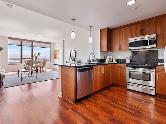 5th image of 38 N Almaden Blvd Unit 1607