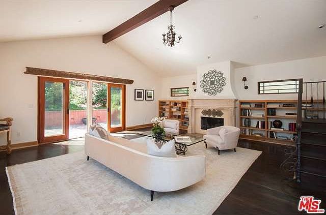 1st image of 2227 Fern Dell Pl