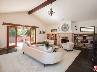 2227 Fern Dell Pl, Los Angeles, CA 90068