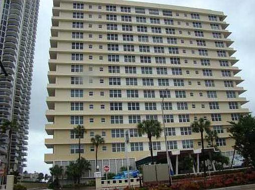3rd image of 4747 Collins Ave APT 1206