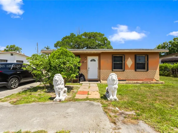 555 Harem Ave, Opa Locka, FL 33054
