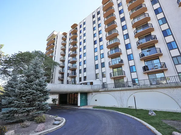 190 S Wood Dale Rd APT 804, Wood Dale, IL 60191