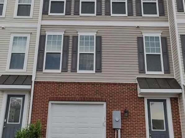 176 Solara Dr, Winchester, VA 22602