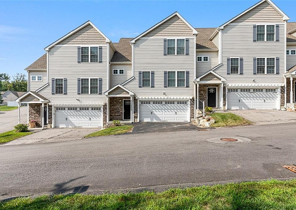 1st image of 102 Hunting Hill Dr #102