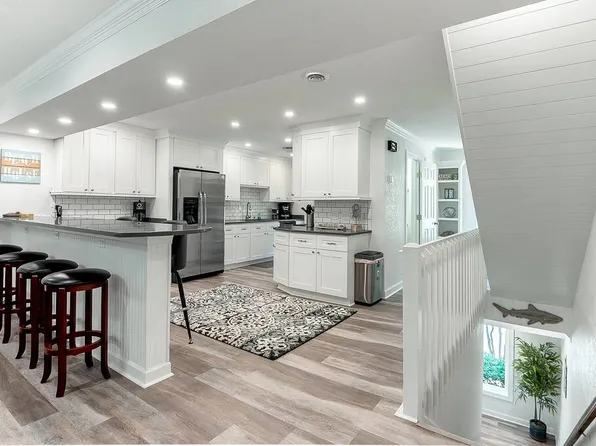 332 25th 1/2 St, Virginia Beach, VA 23451