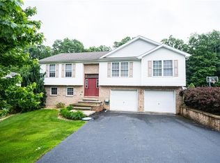 211 October Dr, Butler, PA 16002