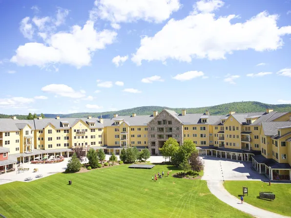 270/272 Jackson Gore Inn Riv, Ludlow, VT 05149