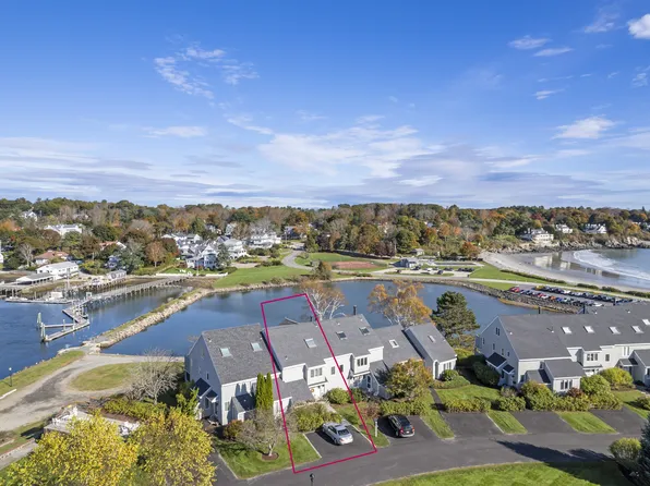 13 Stage Neck Rd #2, York, ME 03909