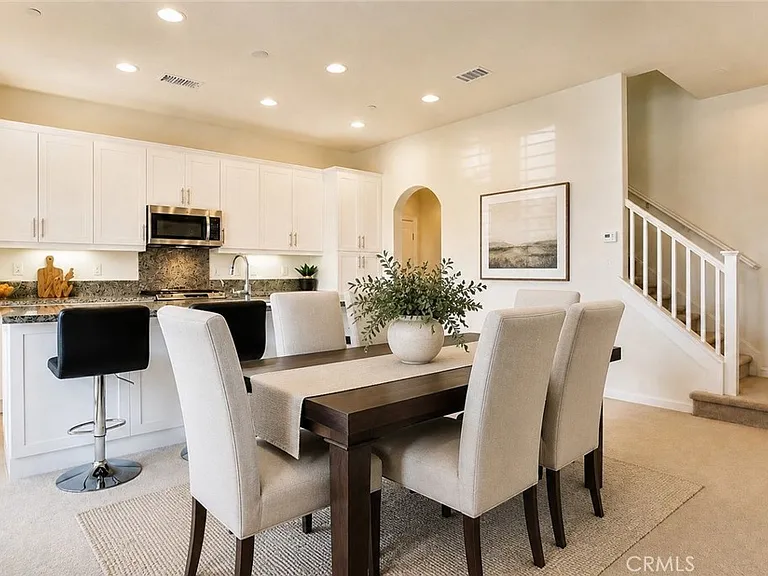 217 Primrose Dr — Photo 5