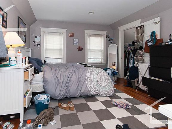 5th image of 78 Chestnut Hill Ave #02