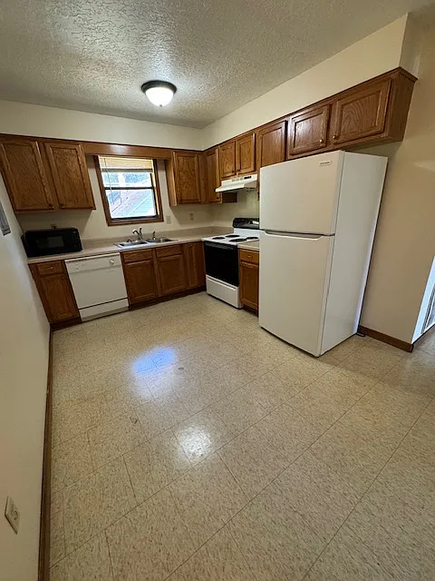 705 W Washington Ave — Photo 4