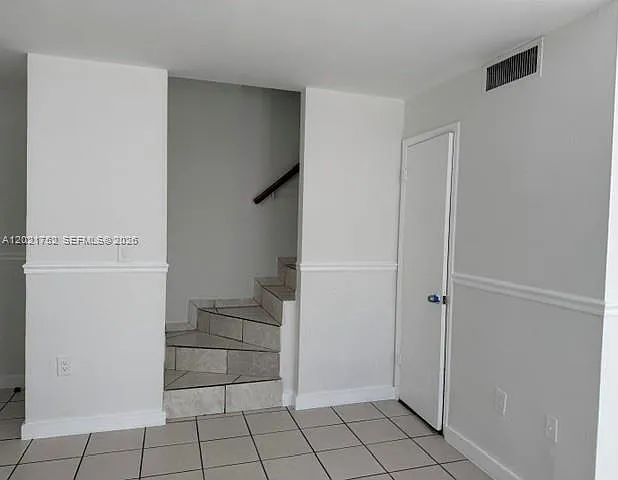 11 SW 109th Ave #C9 — Photo 5