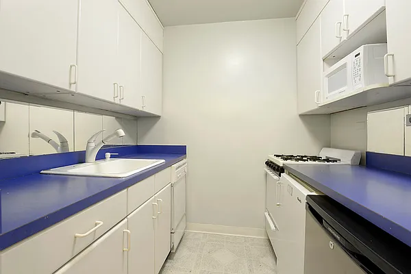 Sold by Corcoran | media 3