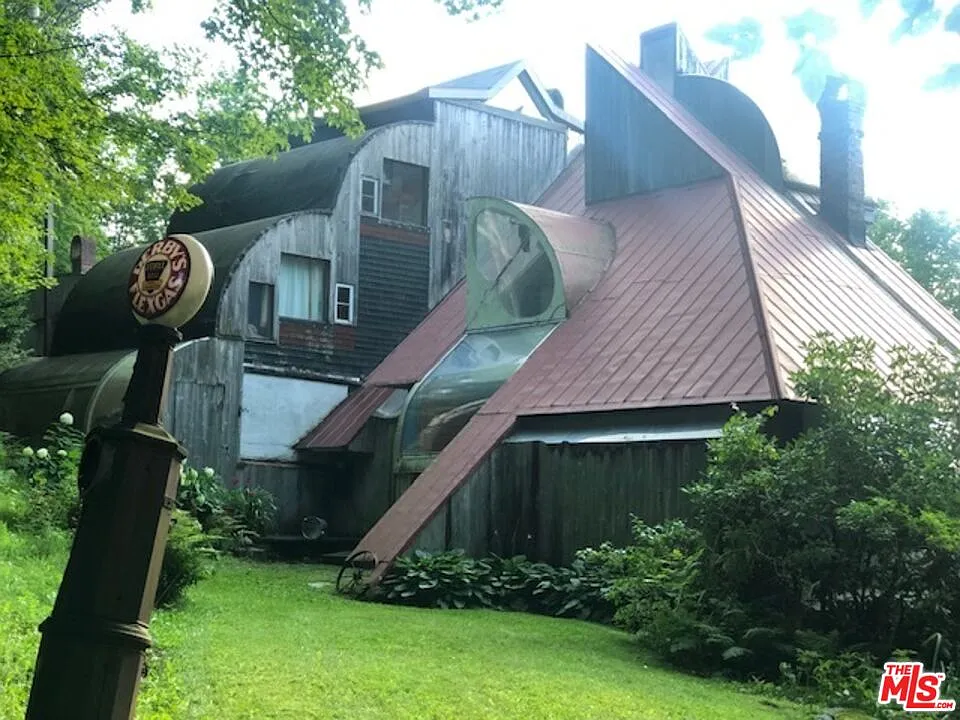 4 bed, 3.0 bath, 3000 sqft, $3,250 — Photo 3