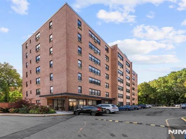 2348 Linwood Avenue #1K, Fort Lee, NJ 07024
