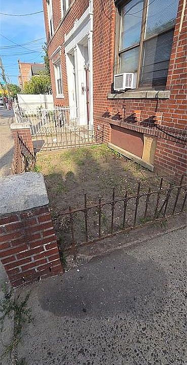 2nd image of 1714 Avenue S