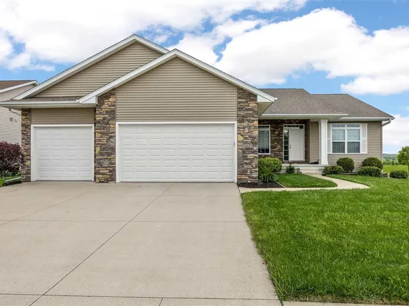 3025 Ridgeview Dr, Ely, IA 52227