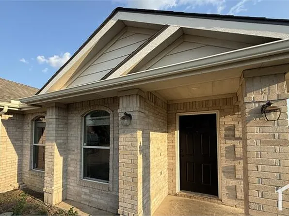 3700 Verde Dr, Fort Worth, TX 76244