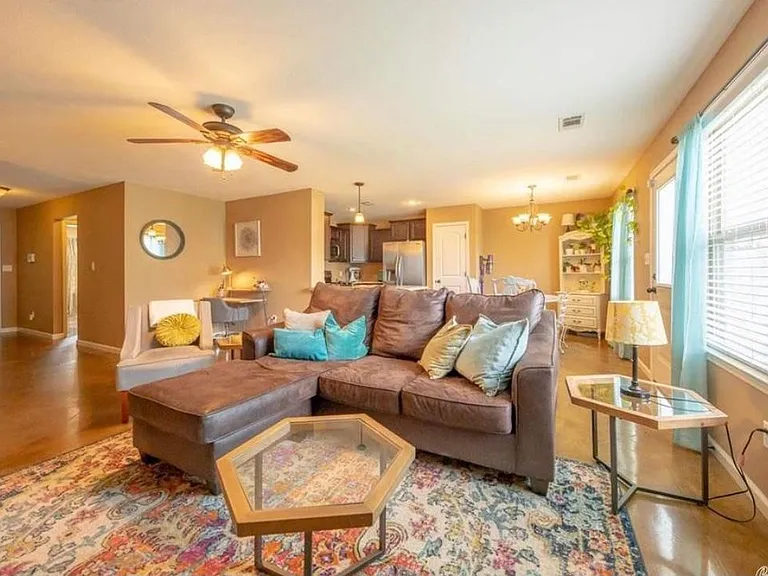 1722 Milburn Dr — Photo 10