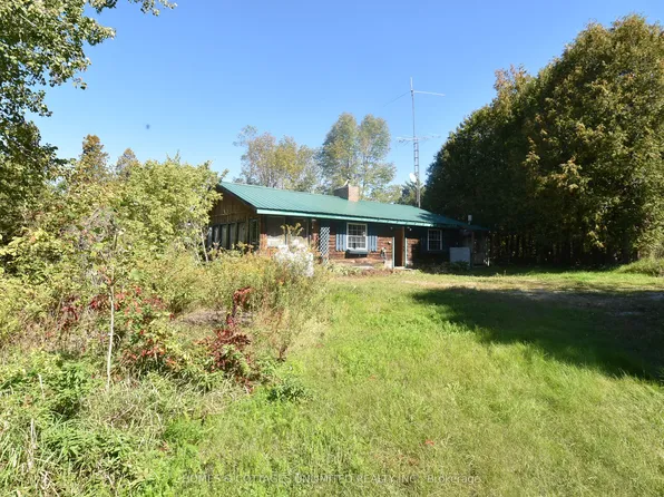 1031 Lookout Hill Rd, North Frontenac, ON K0H 2M0