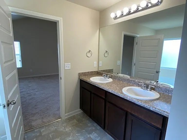 4702 Southwind Rd — Photo 20