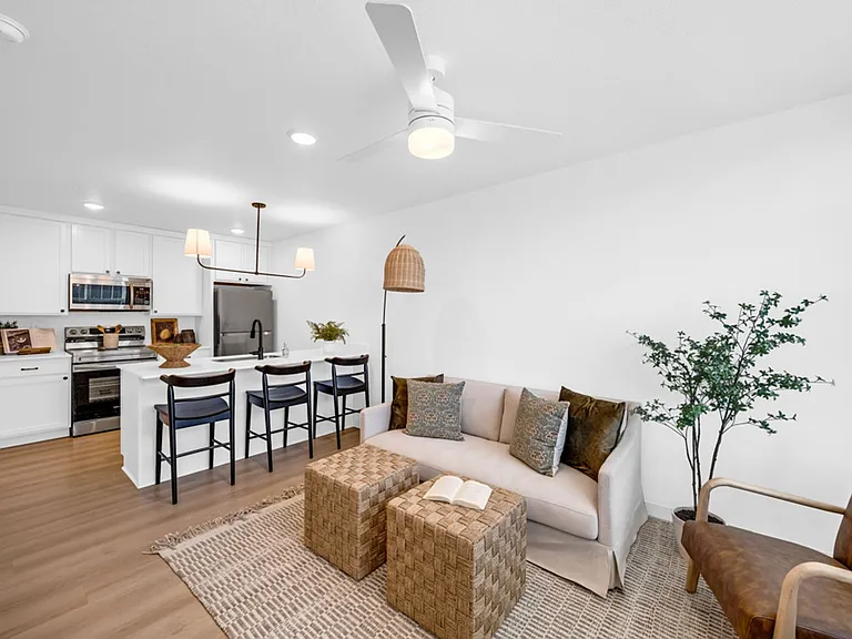 Launch Townhomes — Photo 2