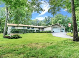 1 S Hayward Rd, Sparta, NJ 07871