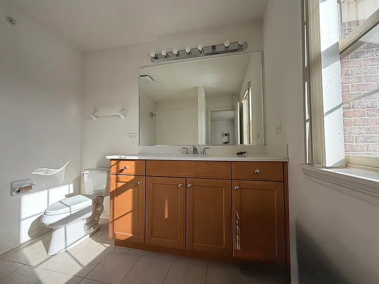2573 Waterbury Ln — Photo 12