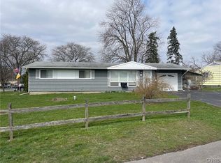 105 Royal Rd, Liverpool, NY 13088