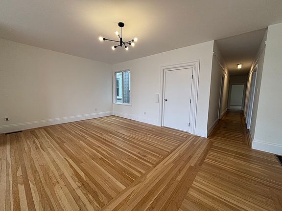 5th image of 425 33rd Ave
