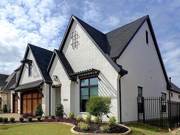 2nd image of 2804 Riverbrook Way