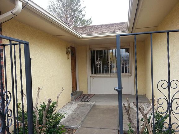 3rd image of 6721 Welton Dr NE