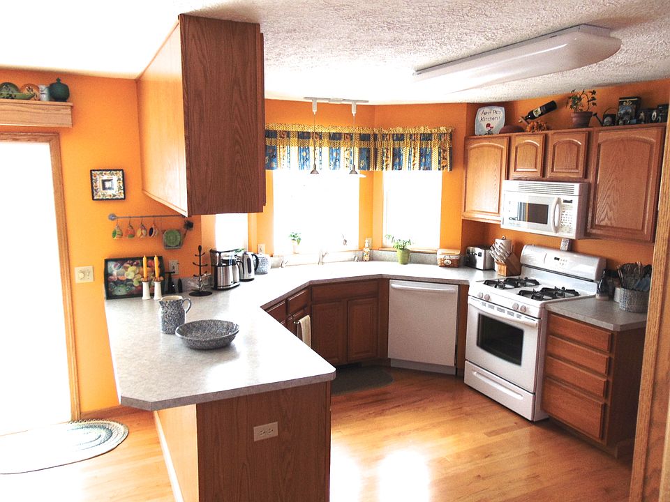 1st image of 1086 Woodglen Cir
