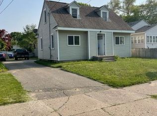 116 Burt St SE, Wyoming, MI