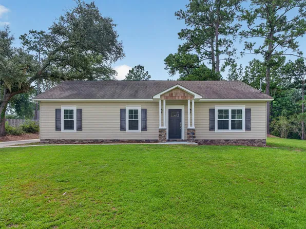 35 Creek Dr, Douglas, GA 31533
