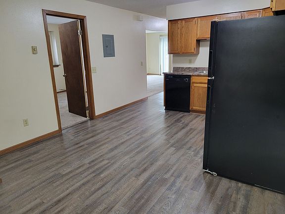 3rd image of 1601 Aspen Dr #102