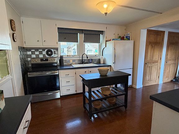 2nd image of 107 Killington Avenue