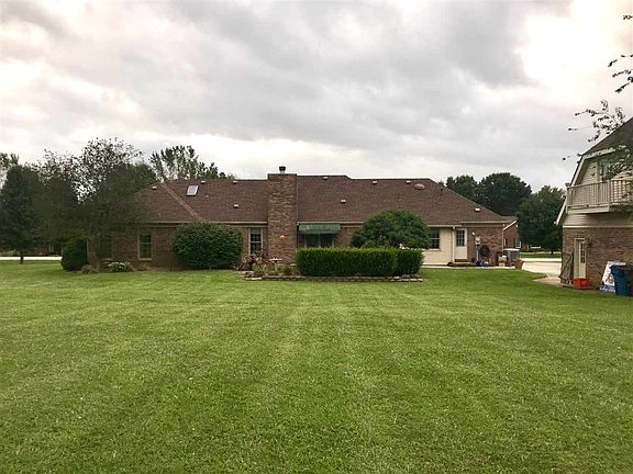 4th image of 204 Spindletop Dr