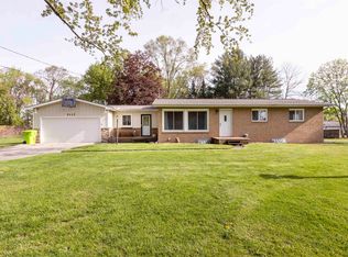 3117 E Gordonville Rd, Midland, MI 48640