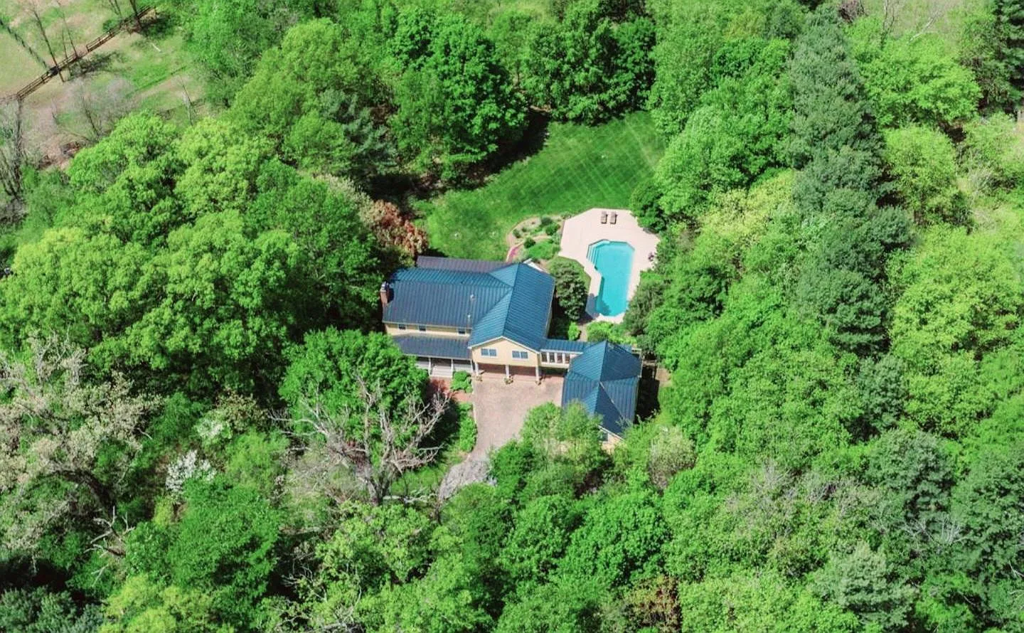 18727 Silcott Springs Rd — Photo 1