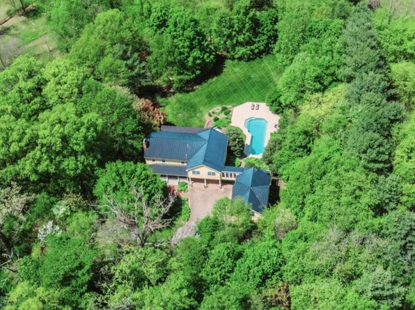 18727 Silcott Springs Rd, Purcellville, VA 20132