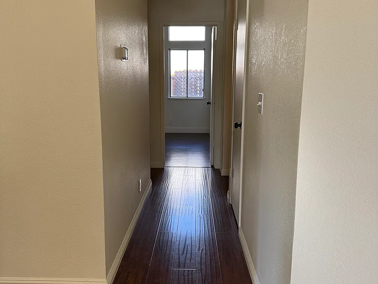 16920 Yvonne Dr — Photo 8