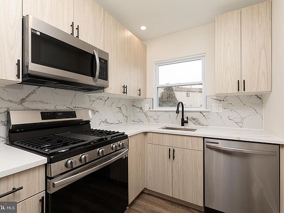 2nd image of 1518 Marcy Pl #A