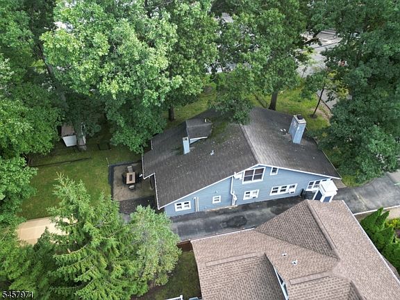 5th image of 4 Birch Ln