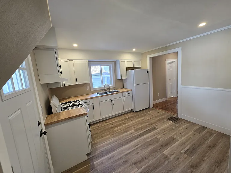 502 Pearl St #1 — Photo 17