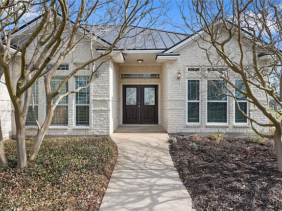 3rd image of 3556 Riata Ct