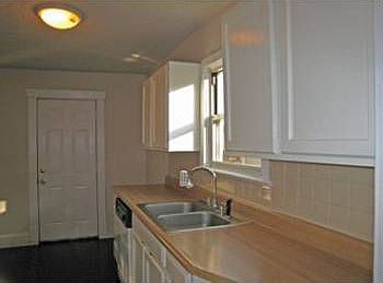 4th image of 6031 Holmes St
