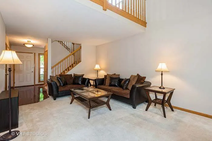 Building Photo - 448 S Wenbriar Sq