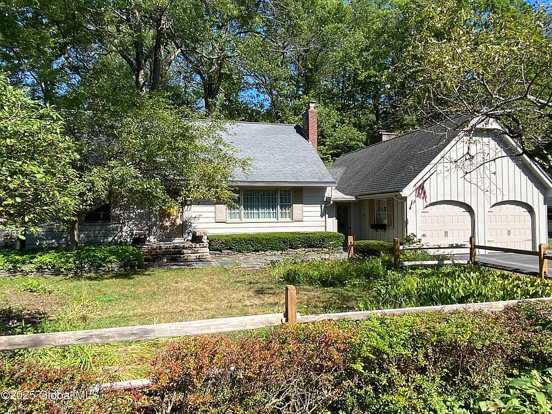 2nd image of 7 Maywood Drive