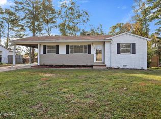 1933 Carolyn Ln, Pearl, MS 39208